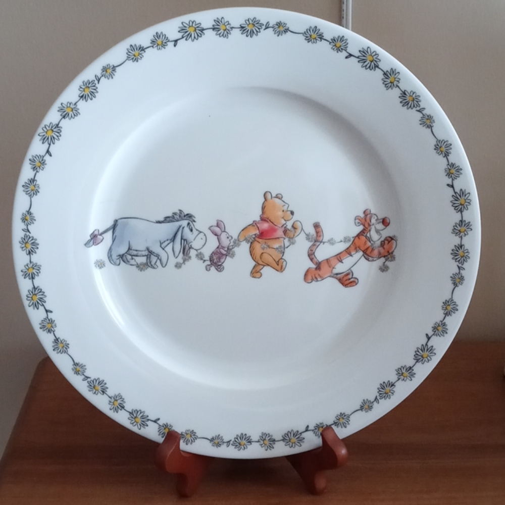Winnie the Pooh dinner plate